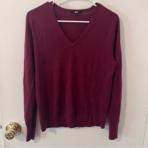 Uniqlo Merino Wool V-Neck Sweater Wine Burgundy Men's Size S